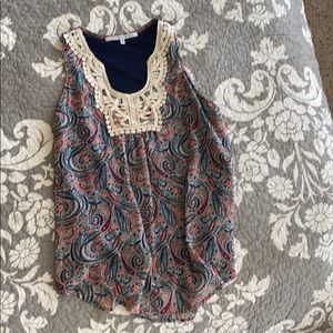 Color design top with attached navy camisole